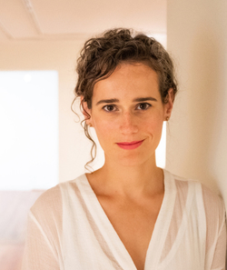 Author Interview - Julia Cooke, author of Come Fly the World - Vimarsana News